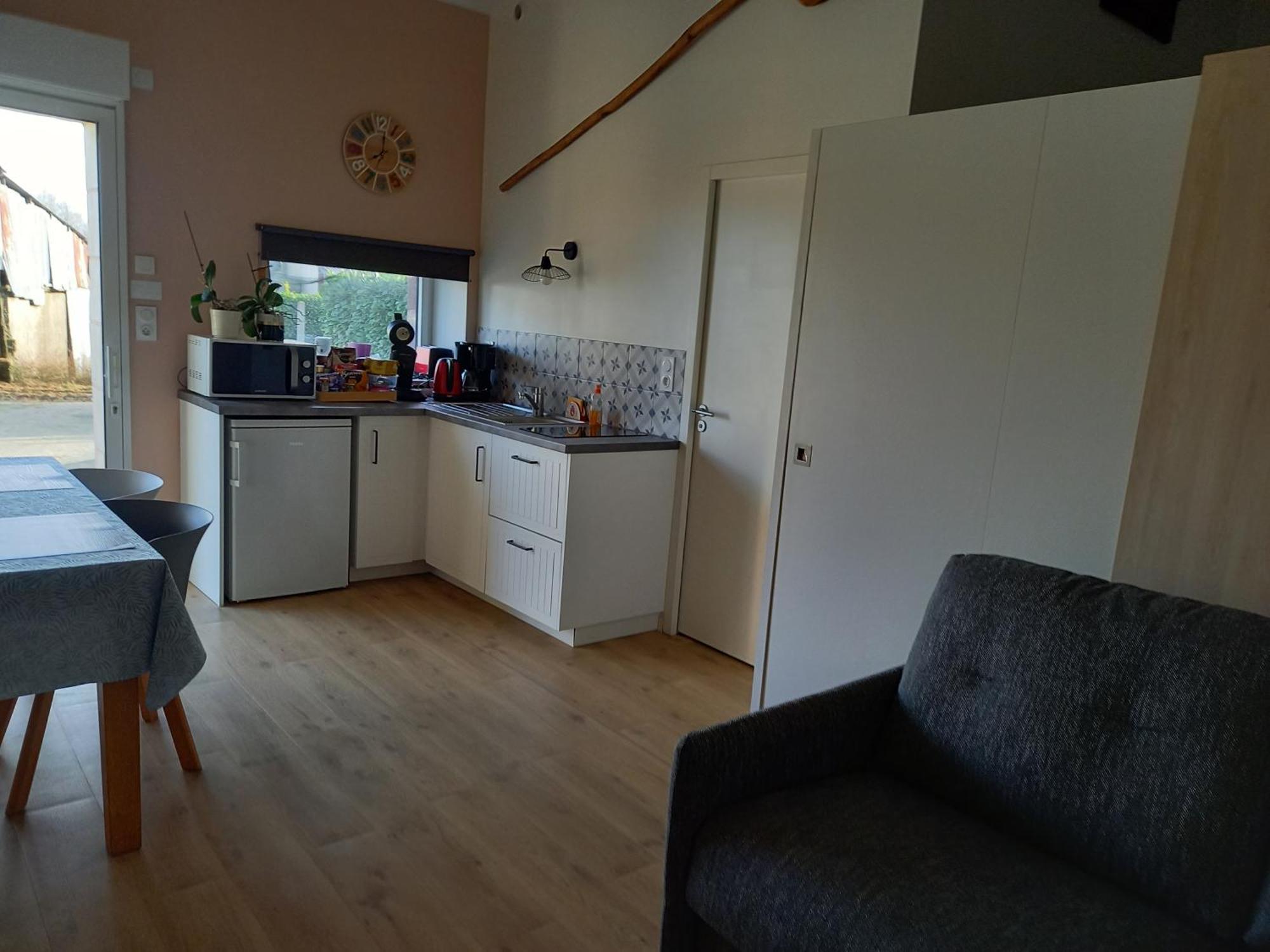 Gîte la petite maison Montournais Extérieur photo