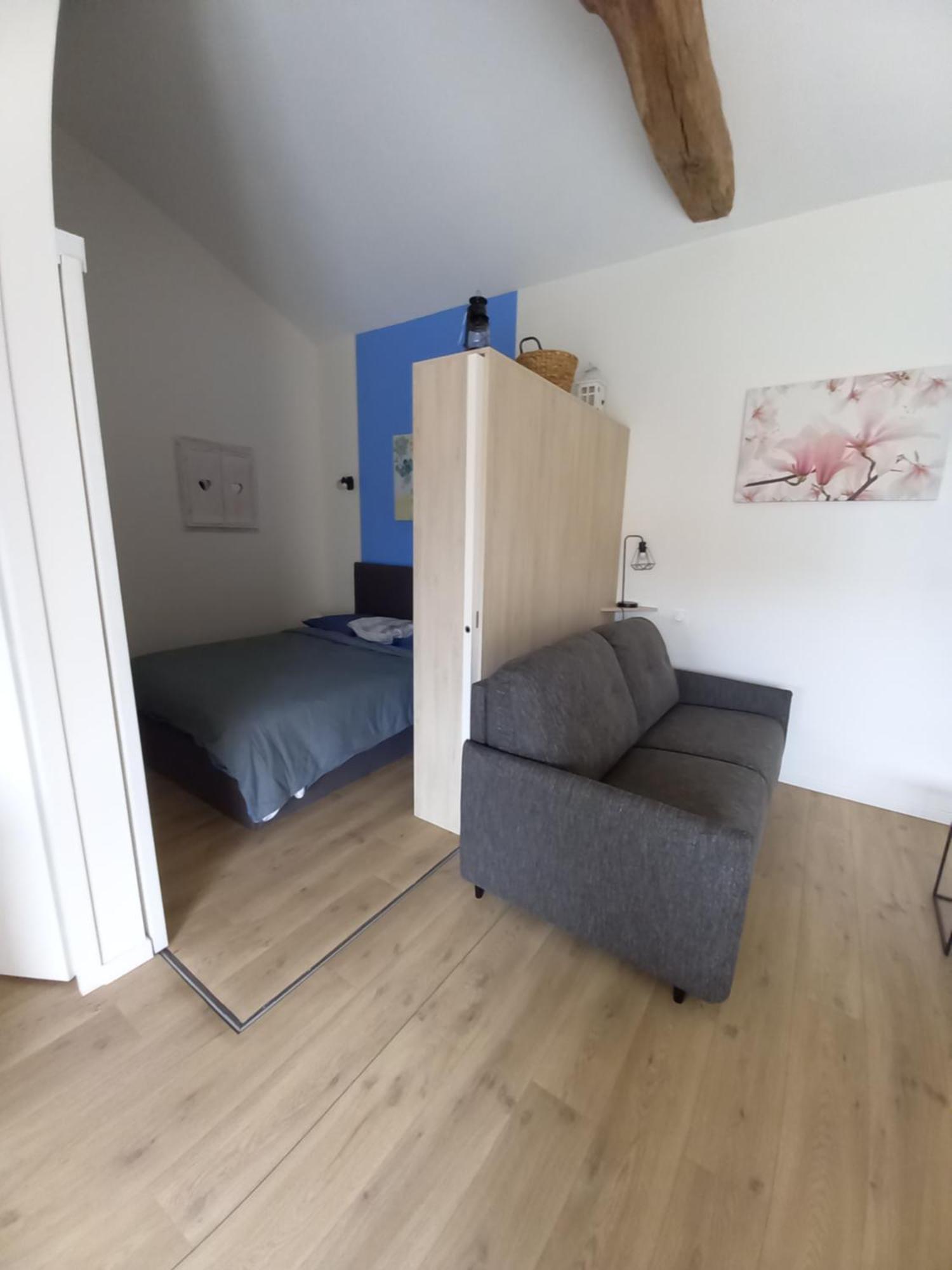 Gîte la petite maison Montournais Extérieur photo